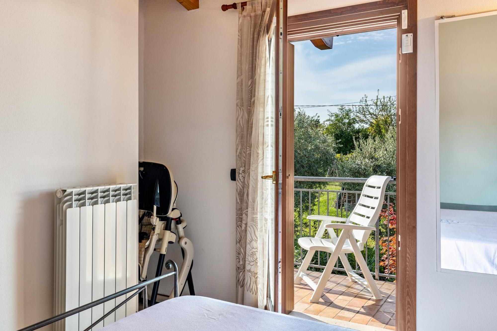 קסטלנואובו דל גארדה Residence La Corte Near Gardaland מראה חיצוני תמונה