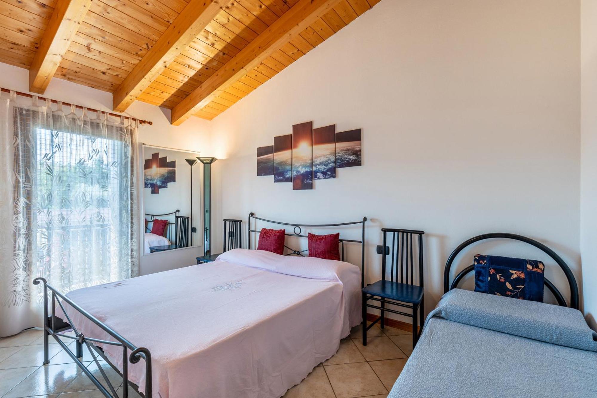 קסטלנואובו דל גארדה Residence La Corte Near Gardaland מראה חיצוני תמונה